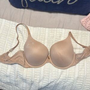 🤑VS body by Victoria perfect shape nude 38C bra